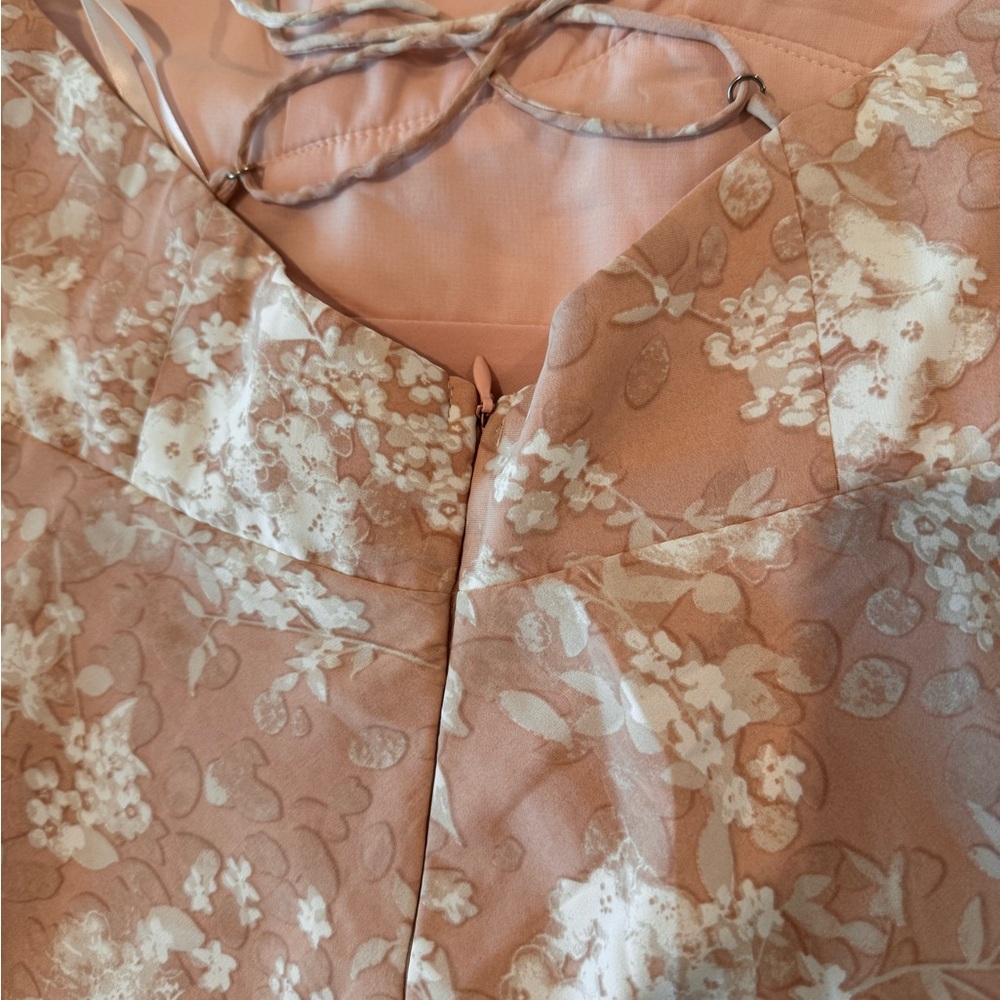 Selfie Leslie Pink Floral Midi Dress - Picture 3 of 6